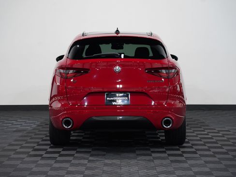 Used 2021 Alfa Romeo Stelvio Ti w/ Nero Edizione image 7