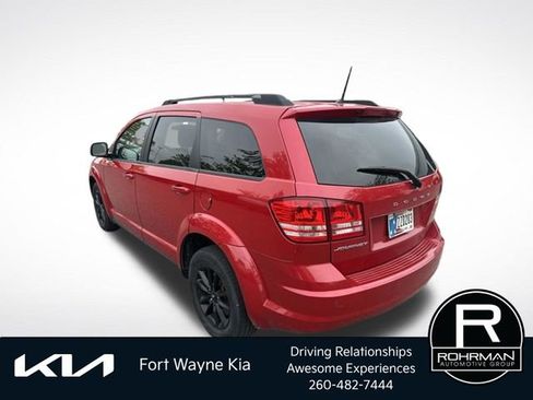 Used 2020 Dodge Journey SE w/ Blacktop Package FWD image 3