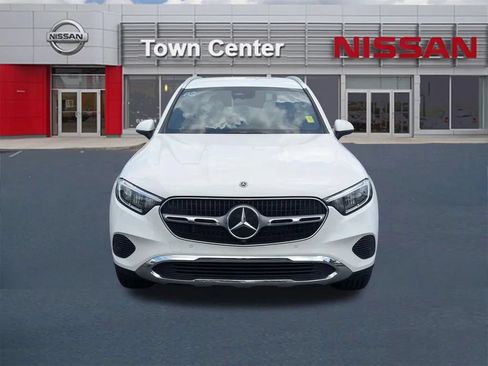 Used 2023 Mercedes-Benz GLC 300 image 2