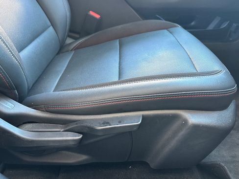 Used 2024 Chevrolet Equinox EV RS FWD image 23