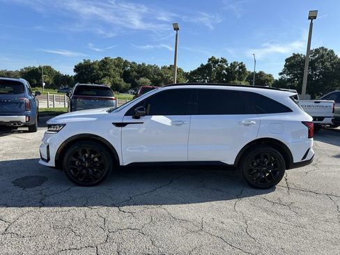 Certified 2022 Kia Sorento SX FWD image 8