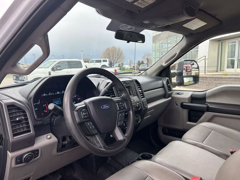 Used 2019 Ford F250 XL w/ Power Equipment Group RWD image 9