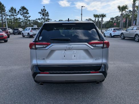 Used 2025 Toyota RAV4 XSE w/ Weather Package image 5