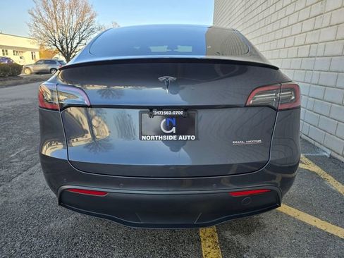 Used 2022 Tesla Model Y Performance image 11