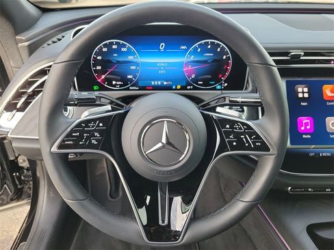 Used 2024 Mercedes-Benz E 350 4MATIC Sedan image 21