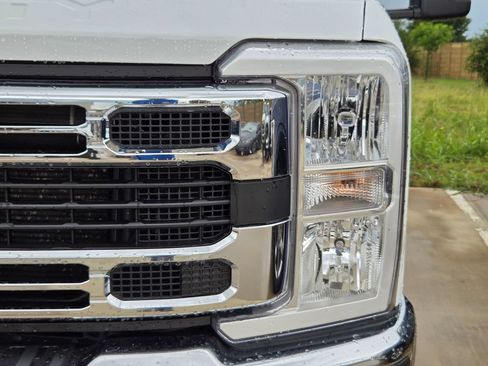 Used 2026 Ford F350 XLT AWD/4WD image 4