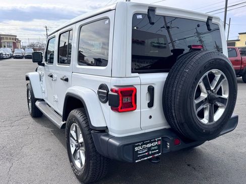 Certified 2018 Jeep Wrangler Unlimited Sahara image 5
