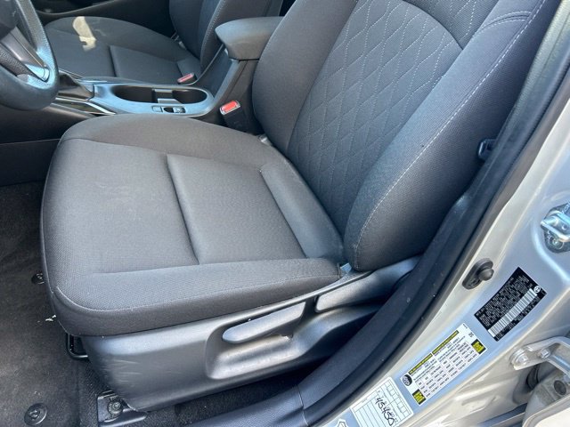 Used 2025 Toyota Corolla LE FWD image 10