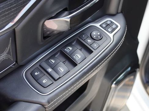 Used 2024 RAM 2500 Limited AWD/4WD image 23
