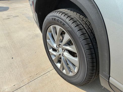 Used 2025 Buick Enclave Preferred FWD image 14