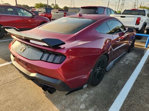 Used 2025 Ford Mustang Coupe RWD image 6