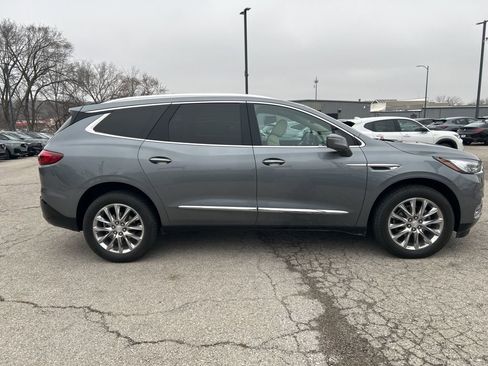 Used 2020 Buick Enclave Premium w/ Surround and Sites Package image 4