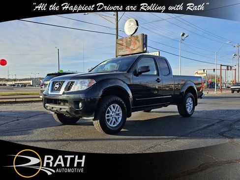 Used 2021 Nissan Frontier SV image 1