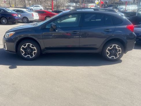 Used 2017 Subaru Crosstrek 2.0i Premium w/ Popular Package #2 image 4