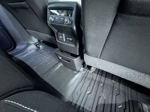 Used 2020 GMC Acadia SLE w/ Driver Convenience Package FWD image 43