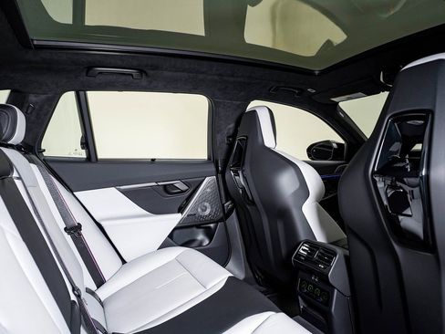 Used 2025 BMW M5 Touring w/ M Driver's Package image 17