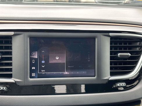 Used 2023 Chrysler Voyager LX FWD image 26
