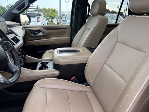 Used 2021 Chevrolet Tahoe Premier w/ Premium Package AWD/4WD image 5