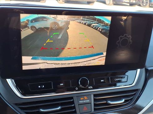 Certified 2023 Nissan Altima 2.5 SR w/ SR Premium Package image 18