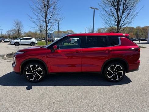 Used 2024 Mitsubishi Outlander SE AWD/4WD image 8