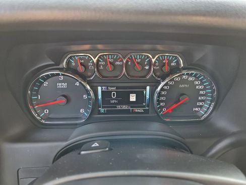 Used 2018 Chevrolet Tahoe LT image 23