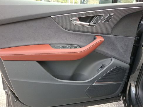 New 2026 Audi SQ7 Premium Plus image 8