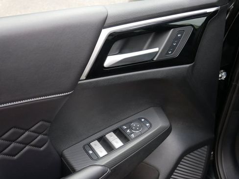 Used 2025 Mitsubishi Outlander SEL Black Edition AWD/4WD image 16
