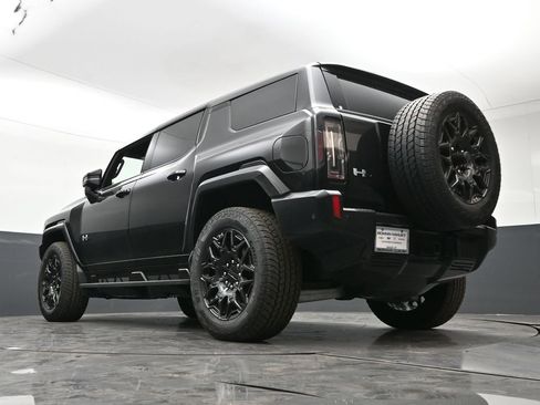 Used 2025 GMC Hummer EV 2X AWD/4WD image 26