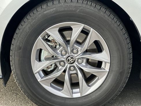 Used 2022 Toyota Sienna LE image 35