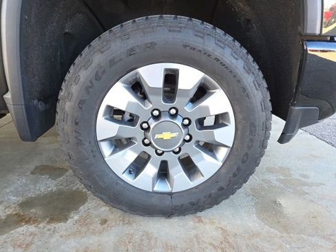 Used 2022 Chevrolet Silverado 2500 Custom w/ Custom Value Package AWD/4WD image 76