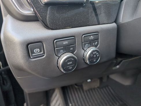 New 2025 GMC Sierra 1500 Elevation image 19
