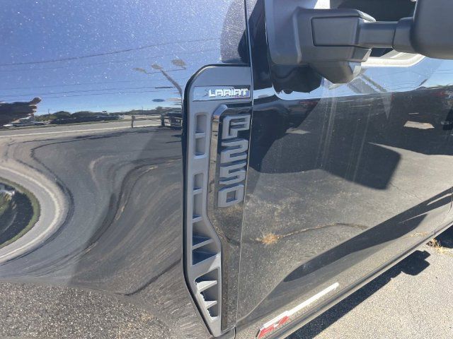 Used 2023 Ford F250 Lariat w/ Sport Appearance Package AWD/4WD image 12