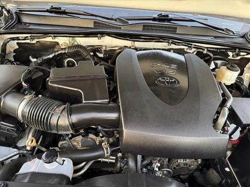 Certified 2020 Toyota Tacoma TRD Sport image 21