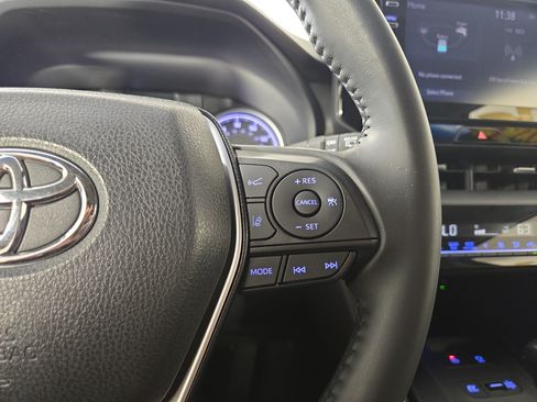 Used 2021 Toyota Venza LE w/ Carpet Mat Package (TMS) AWD/4WD image 17