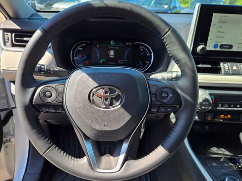 Used 2025 Toyota RAV4 XLE Premium w/ Weather Package AWD/4WD image 18