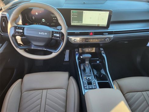 New 2026 Kia Sorento SX Prestige w/ Olive Brown Leather Package image 11