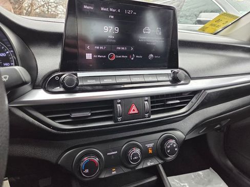 Used 2023 Kia Forte LXS image 9