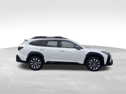 Used 2023 Subaru Outback Touring XT AWD/4WD image 6