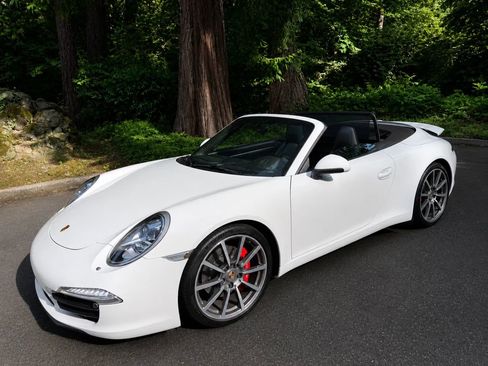 Used 2013 Porsche 911 Carrera S RWD image 2