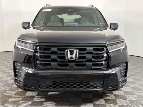 New 2026 Honda Pilot Sport image 5