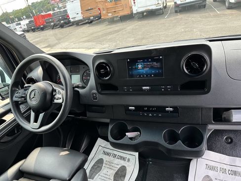 Used 2020 Mercedes-Benz Sprinter 2500 w/ Driver Convenience Package image 8