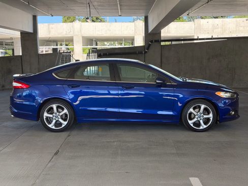 Used 2013 Ford Fusion SE FWD image 4