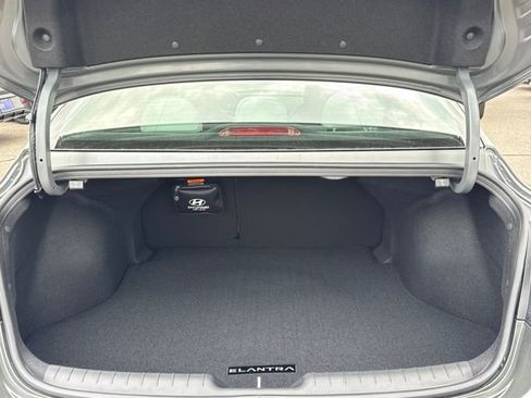 New 2026 Hyundai Elantra Limited FWD image 10