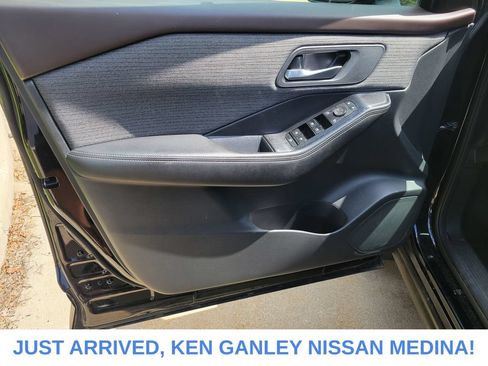 Certified 2023 Nissan Rogue SV AWD/4WD image 14