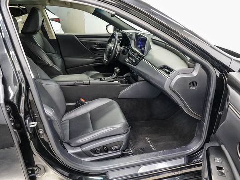 Used 2023 Lexus ES 300h w/ Premium Package FWD image 17