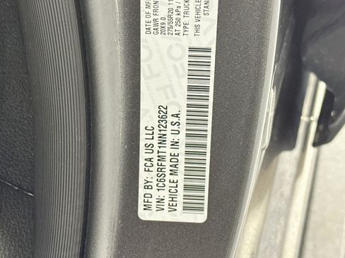 Used 2022 RAM 1500 Big Horn AWD/4WD image 32