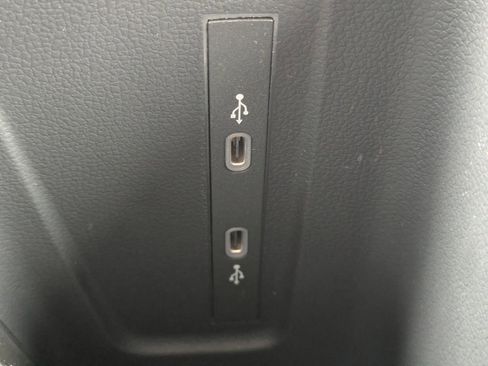 New 2026 Volkswagen Tiguan SE R-Line FWD image 22