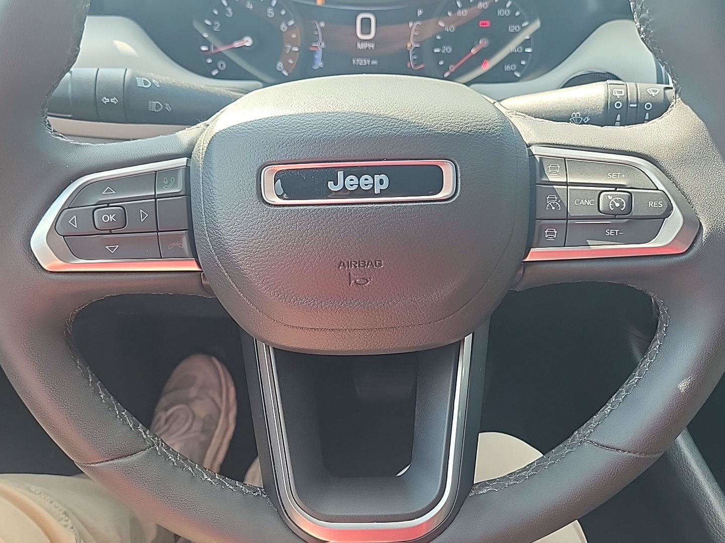 Certified 2025 Jeep Compass Limited AWD/4WD image 15