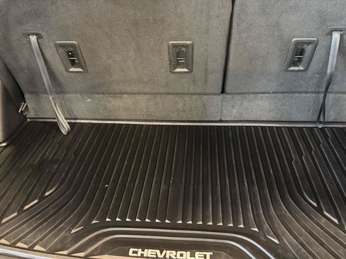 Used 2022 Chevrolet Traverse Premier AWD/4WD image 23