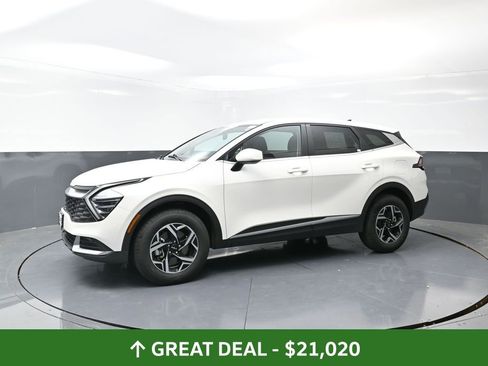 Used 2024 Kia Sportage LX image 11